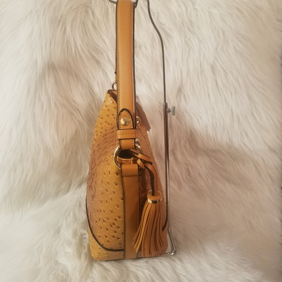 MUSTARD EMBOSSED TALL HOBO SET - Picture 6 of 12